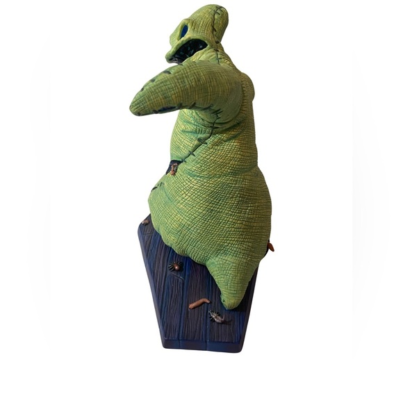 WDCC Disney Classics “I’m Mr. Oogie Boogie” Figurine – 10th Anniversary Edition - Picture 2 of 8